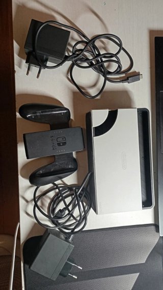 Nintendo Switch OLED + 6 juegos