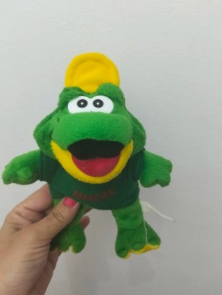 7 peluches variados