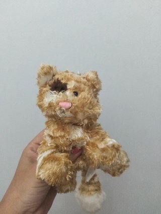 7 peluches variados