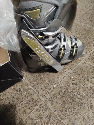 Botas de esquí Tecnica grises y doradas
