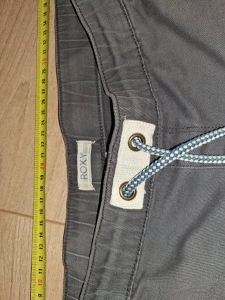 Pantalón corto mujer Roxy gris