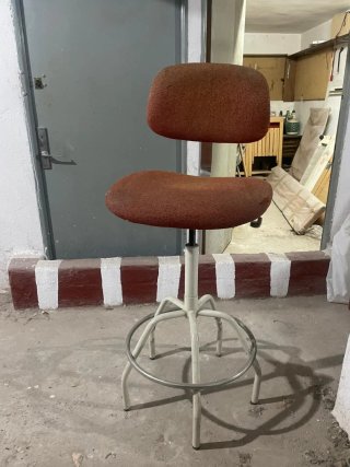 Taburete técnico giratorio