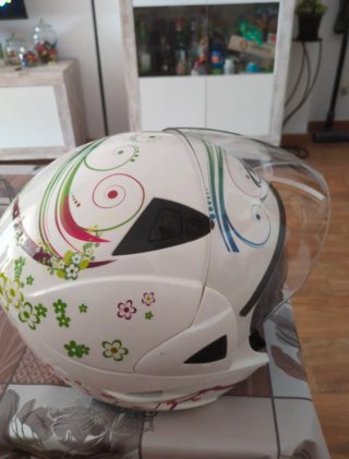 Casco de moto SHIRO con diseño floral
