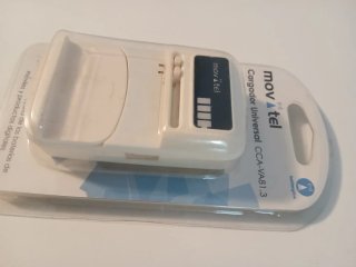 Cargador Universal Movitel CCA-VA81.3