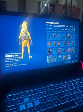 Fornite C3eNT4 exclusiva con 66 trajes hot marat