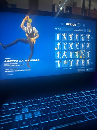 Fornite C3eNT4 exclusiva con 66 trajes hot marat