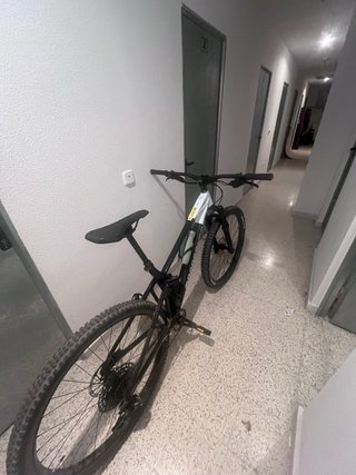 Bicicleta Mondraker Raze Trail