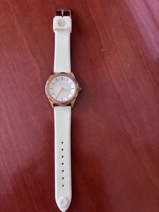 Reloj Parfois dorado y blanco
