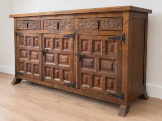 Conjunto Comedor Rústico:Mesa, 6 Sillas y Aparador