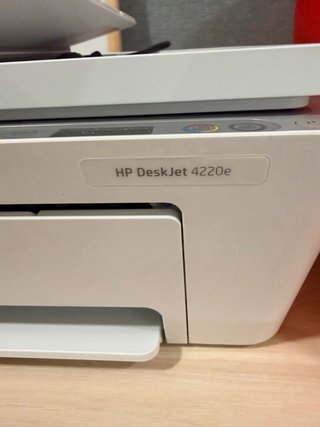 Impresora HP Deskjet 4220e + Tintas 305XL