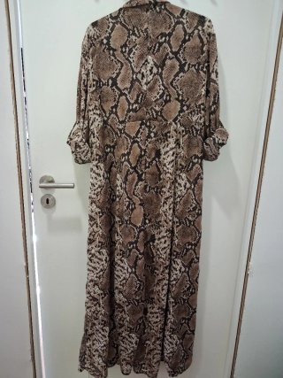 Vestido longo estampado cobra