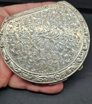 Polvera de Plata antigua grabada EN 1919