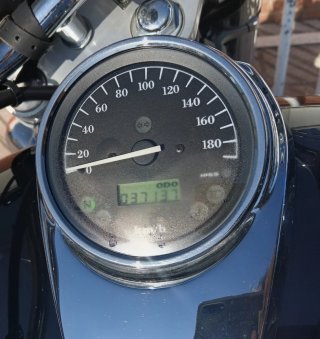 Honda Shadow VT750C Negra