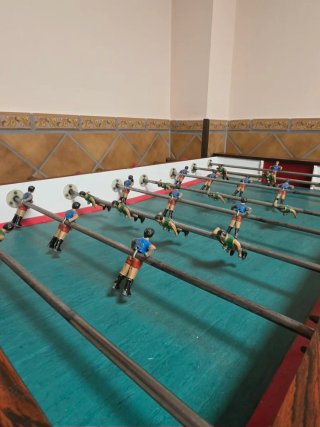 Futbolín de madera