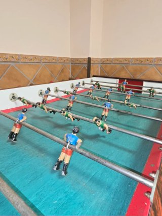 Futbolín de madera