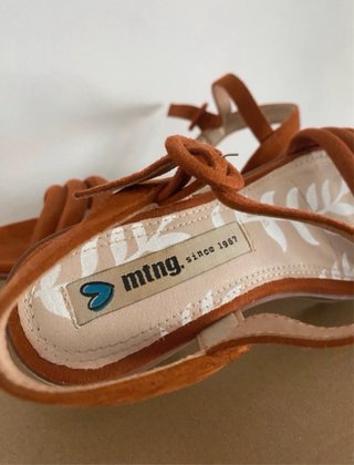 Sandalias de plataforma marrón
