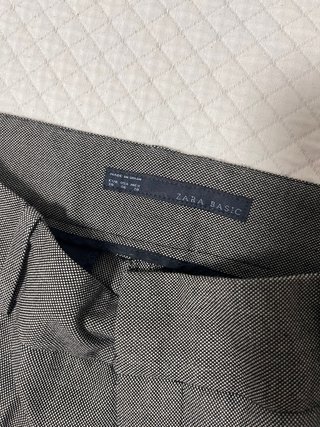 Pantalones grises de vestir zara