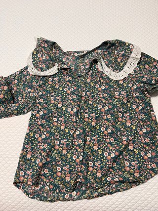 Camisa Springfield floral con cuello blanco