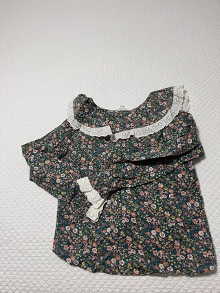 Camisa Springfield floral con cuello blanco
