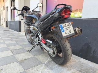 Suzuki Bandit 600 Negra