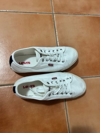Zapatillas Levis Blancas