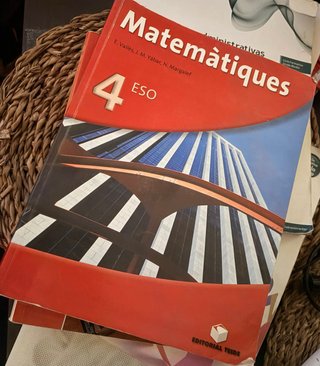 Libros de estudio diferentes categorías