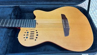 Godin ACS-SA Guitarra Nylon Alta Gama