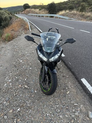 Moto Kawasaki ER6F 72 CV solo 36k km