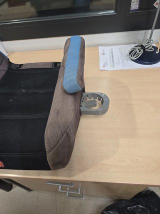 Alzador silla coche Piku