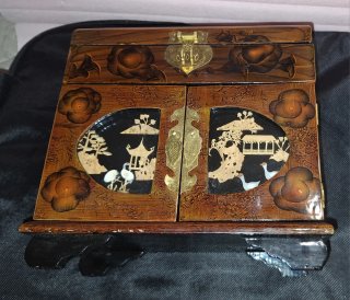 OFERTA Joyero con dioramas y detalles dorados