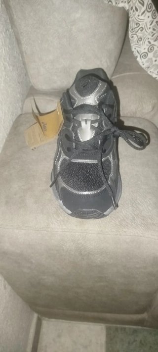 Zapatillas Asics Nyl Gel Negras y Grises