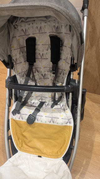 Carrito UppaBaby Cruz V2 con capazo