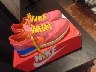 Nike Edición Limitada Talla 42