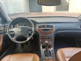 Peugeot 607 2001
