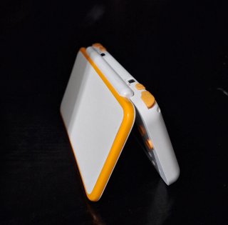 Nintendo New 2DS XL Naranja y Blanco