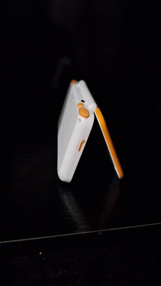 Nintendo New 2DS XL Naranja y Blanco