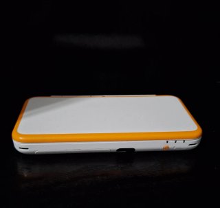 Nintendo New 2DS XL Naranja y Blanco