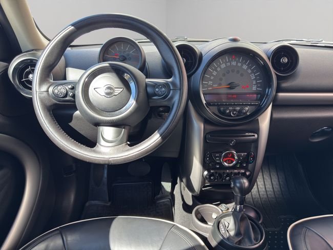 MINI Countryman Cooper 2015, foto 17