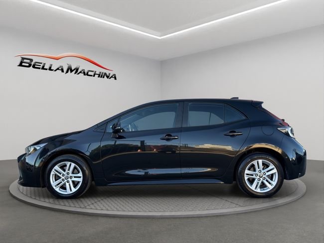 Toyota Auris 2022, foto 2