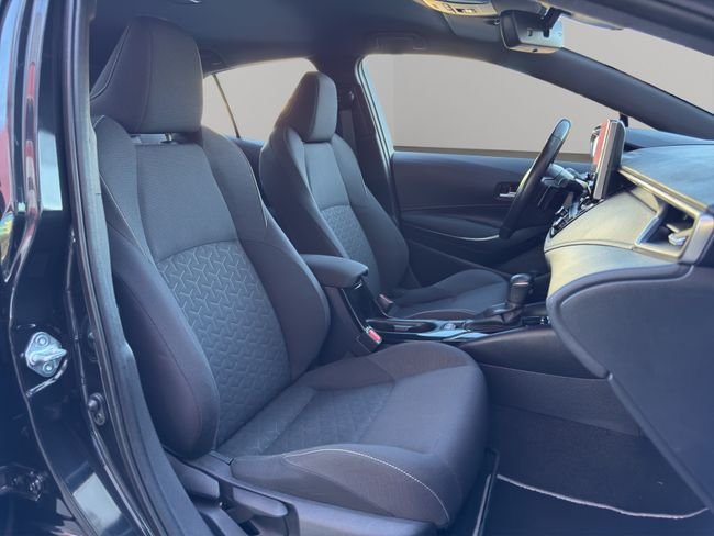 Toyota Auris 2022, foto 12