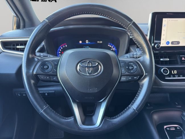 Toyota Auris 2022, foto 18