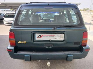 JEEP Grand Cherokee 4WD aut. Quadra-Trac Laredo