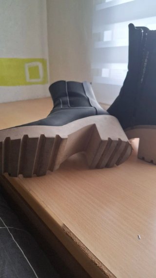 Botas tacón y plataforma negras talla 40