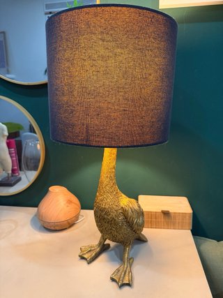 Lámpara de mesa Pato Dorada