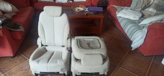 Asientos Kia Carnival Beige