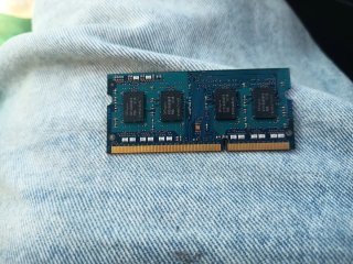 SK hynix 4GB DDR3 SODIMM PC3L-12800S
