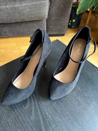Zapatos de salón negros tacón alto