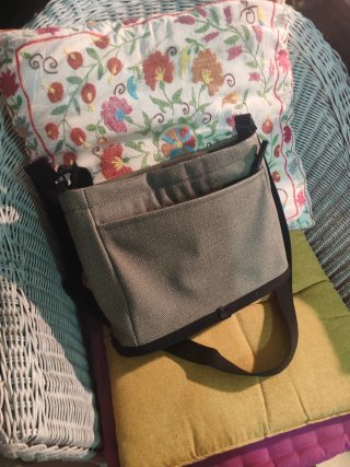 Bolso SLANG beige y negro.Sin uso.