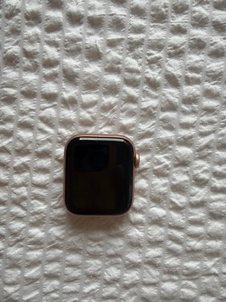 Apple Watch SE 40mm Oro Rosa con correa blanca