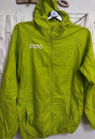 Chubasquero cortavientos POC verde